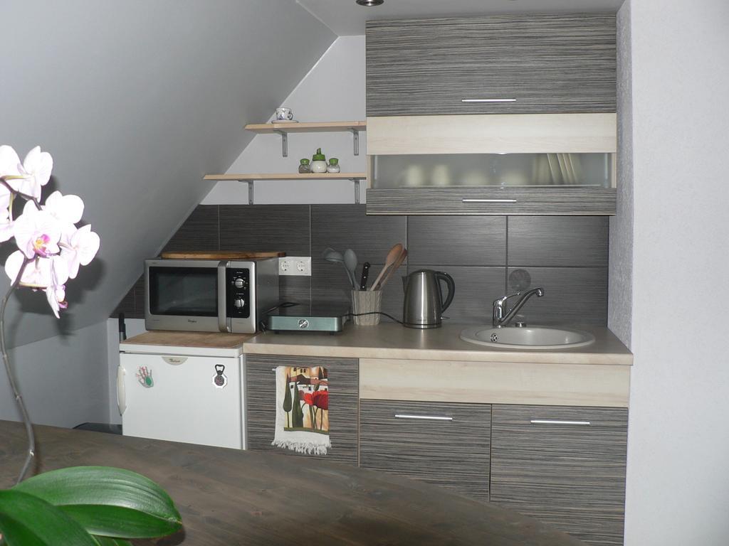 Guest House Podnieki Ventspils Phòng bức ảnh