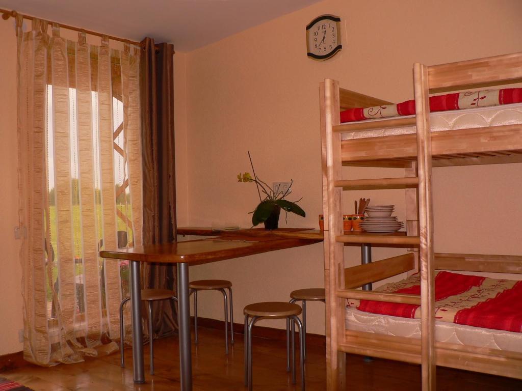 Guest House Podnieki Ventspils Phòng bức ảnh