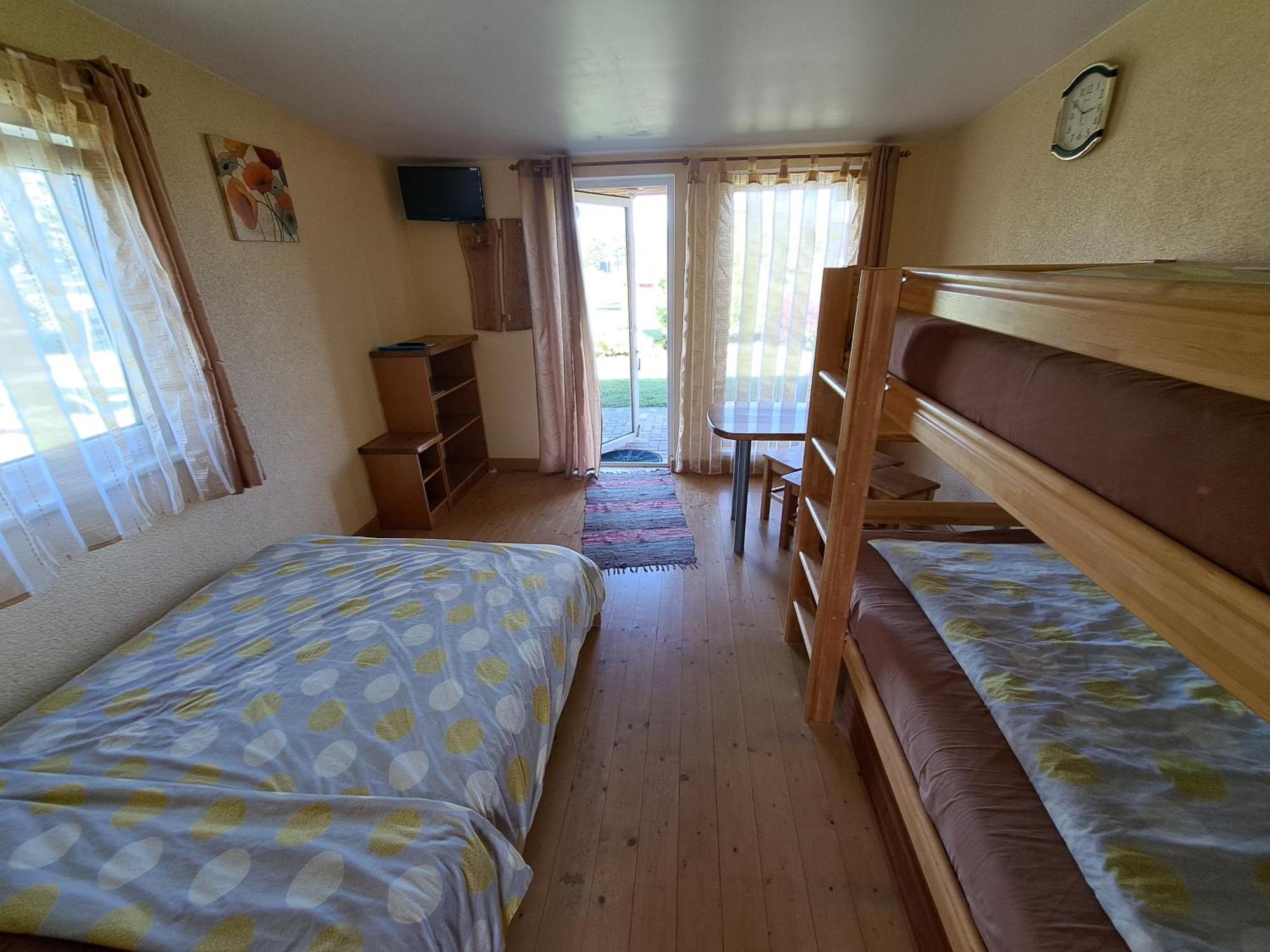 Guest House Podnieki Ventspils Ngoại thất bức ảnh