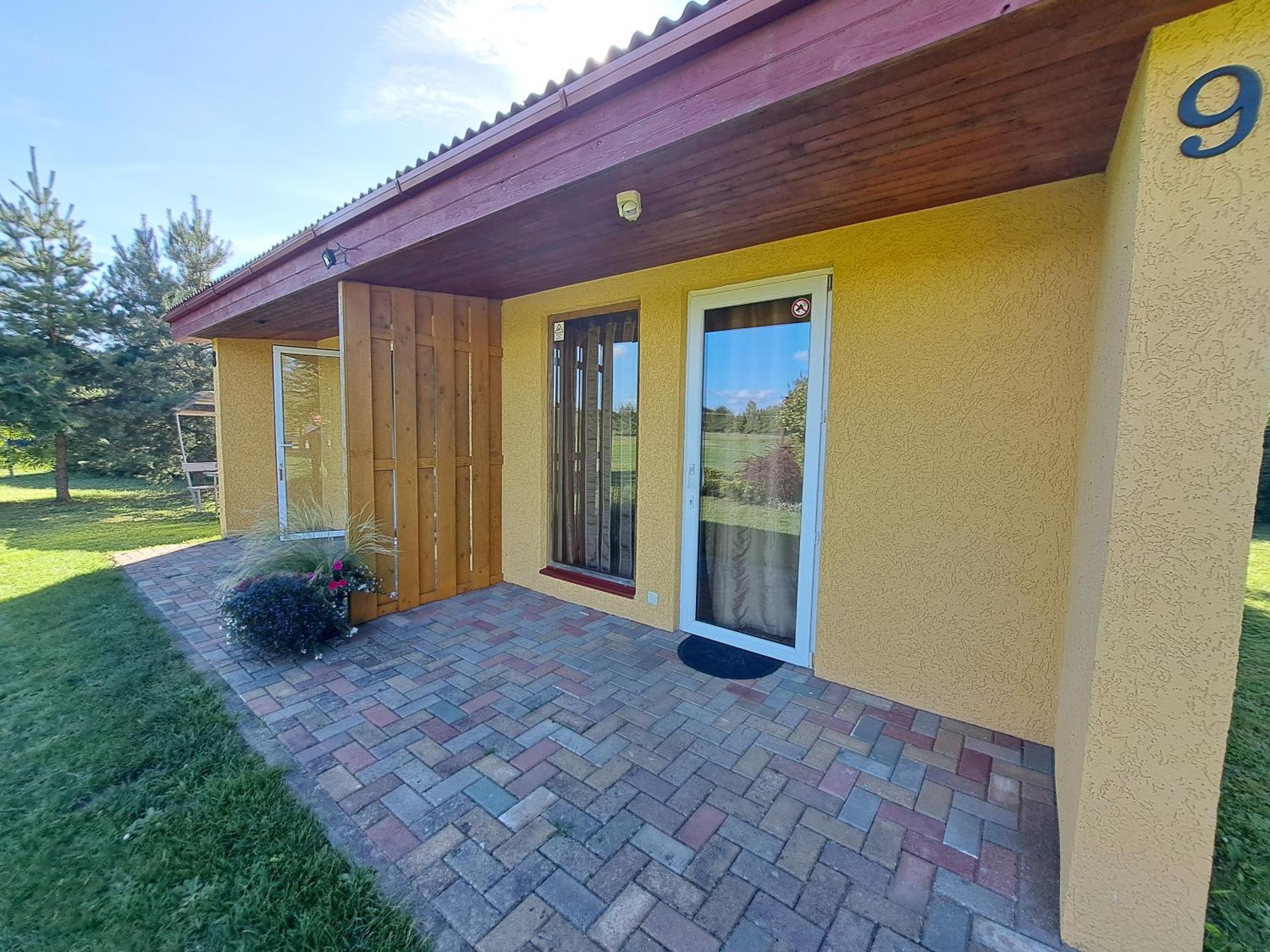 Guest House Podnieki Ventspils Ngoại thất bức ảnh