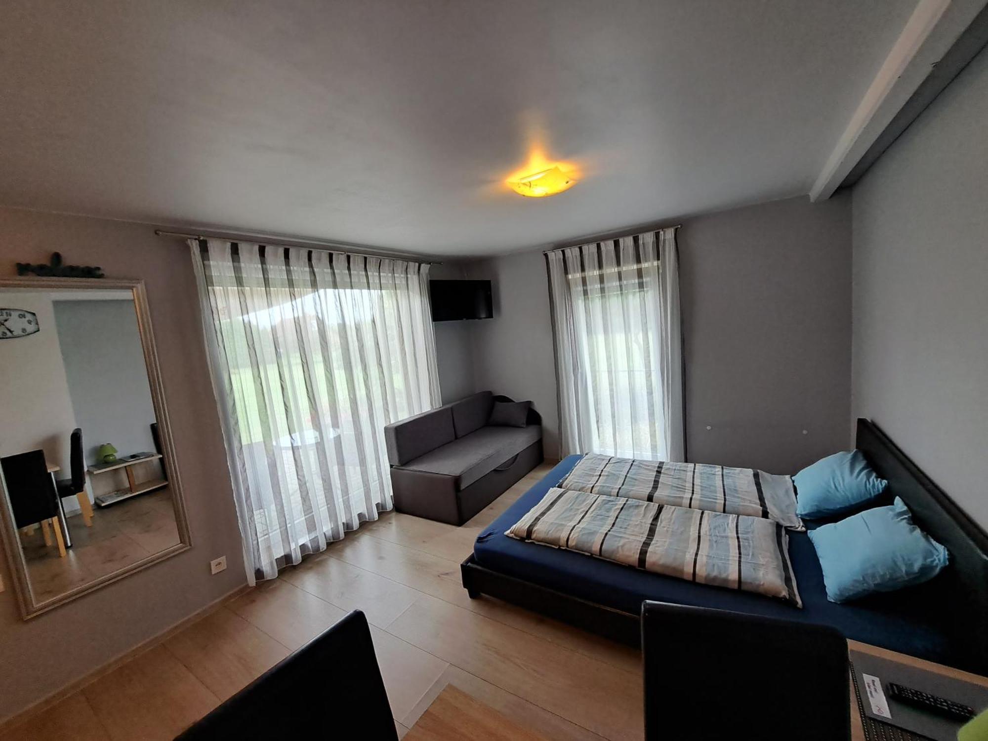 Guest House Podnieki Ventspils Ngoại thất bức ảnh