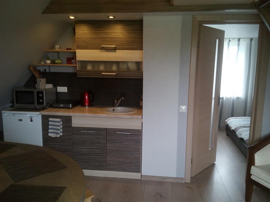 Guest House Podnieki Ventspils Ngoại thất bức ảnh