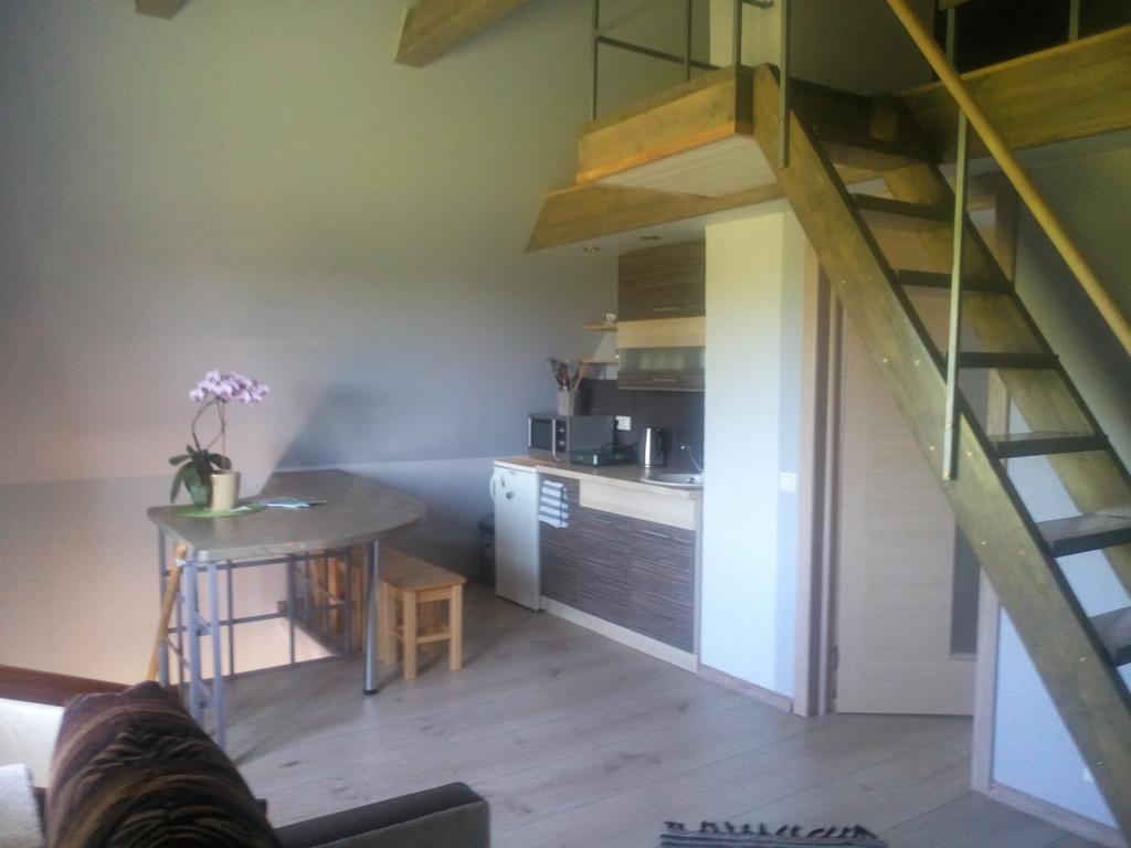 Guest House Podnieki Ventspils Phòng bức ảnh
